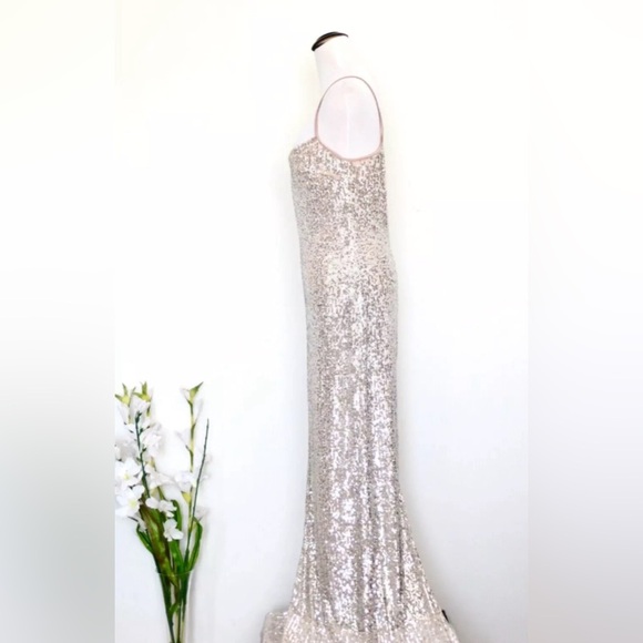 Galvan London Metallic Silver Sequin Long Evening Gown Dress SZ 6 - Picture 2 of 9